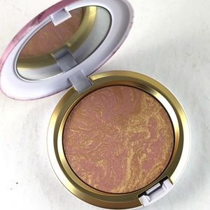 MAC Cosmetics Makeup - MAC Cosmetics Serenity Seeker Iridescent Powder MAC Cosmetics Makeup - MAC Cosmetics Serenity Seeker Iridescent Powder
